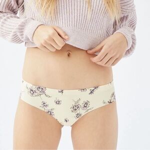 Out From Under No Lines Laser Cut Hipster XL